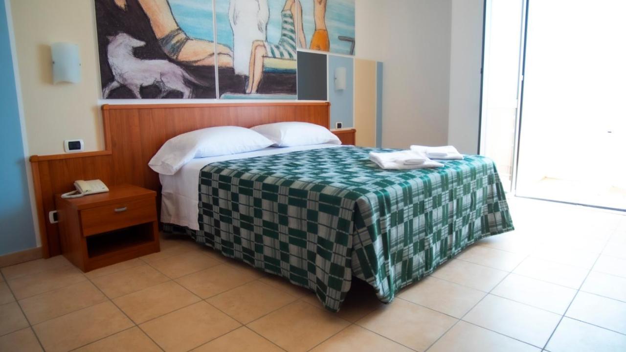 Hotel Royal Giulianova Esterno foto