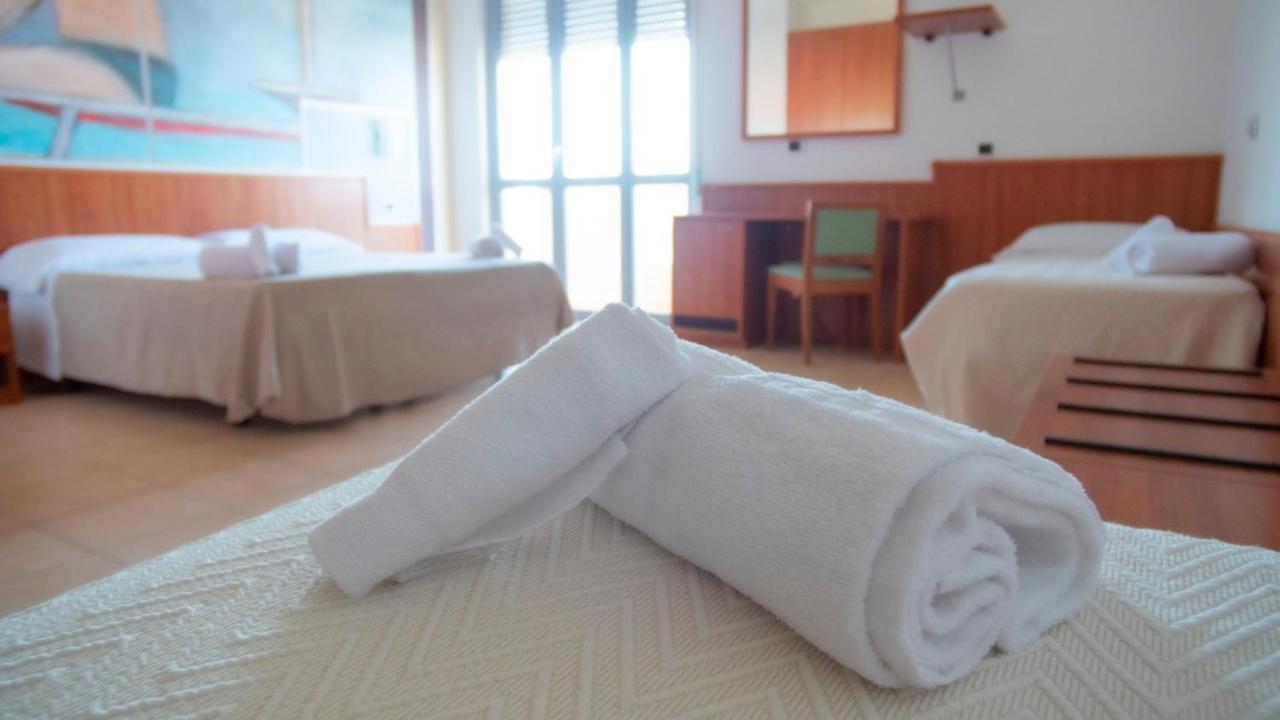 Hotel Royal Giulianova Esterno foto