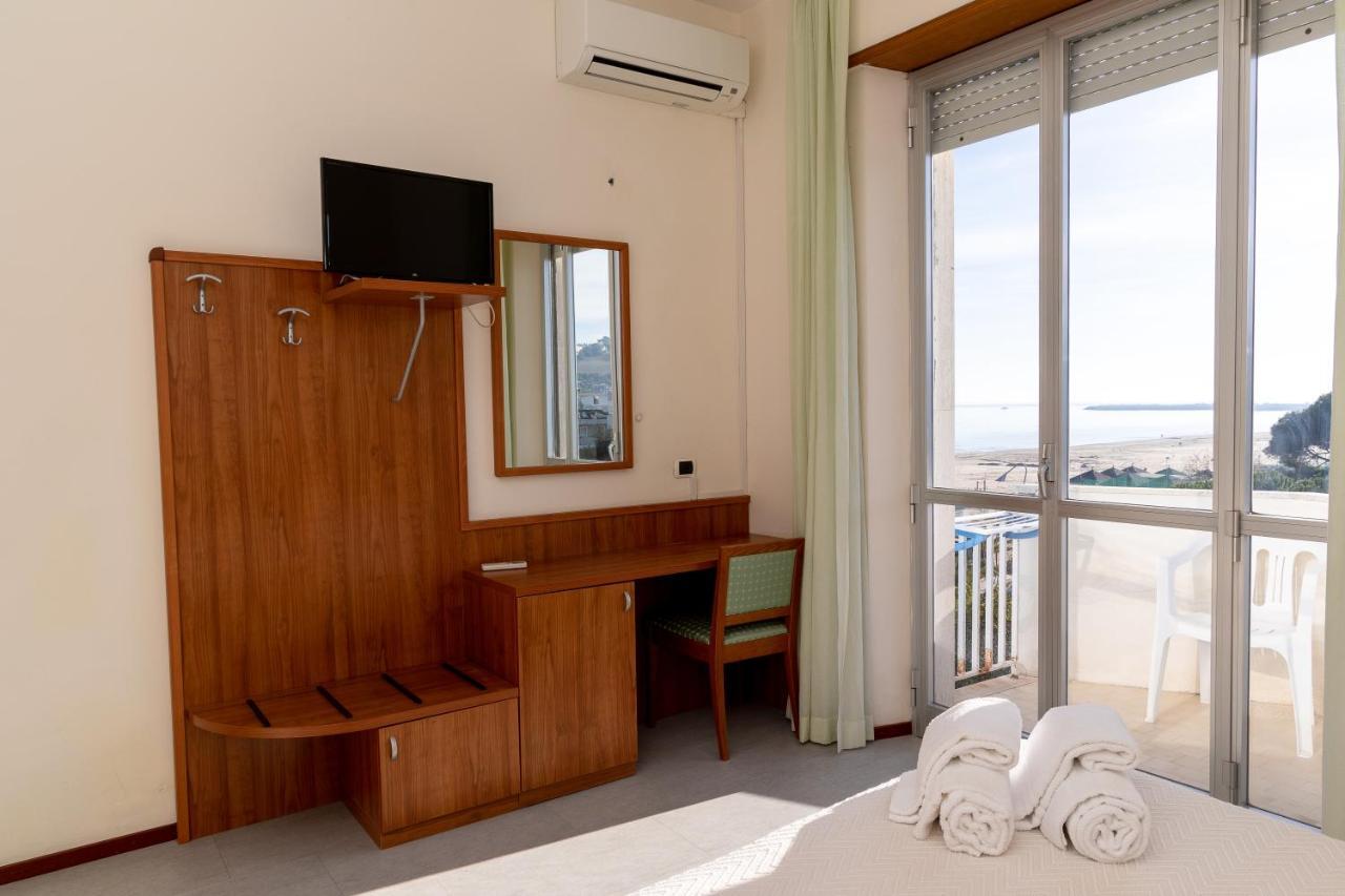 Hotel Royal Giulianova Esterno foto