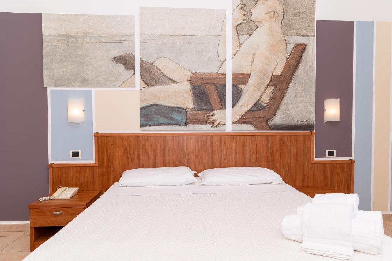 Hotel Royal Giulianova Esterno foto