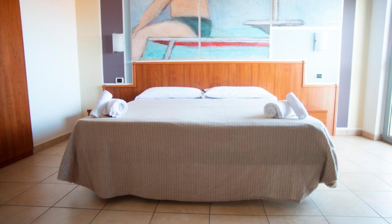 Hotel Royal Giulianova Esterno foto