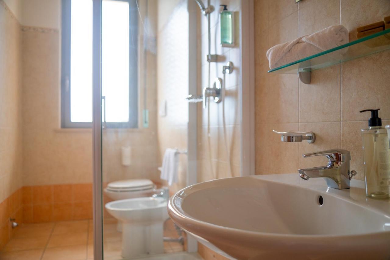 Hotel Royal Giulianova Esterno foto