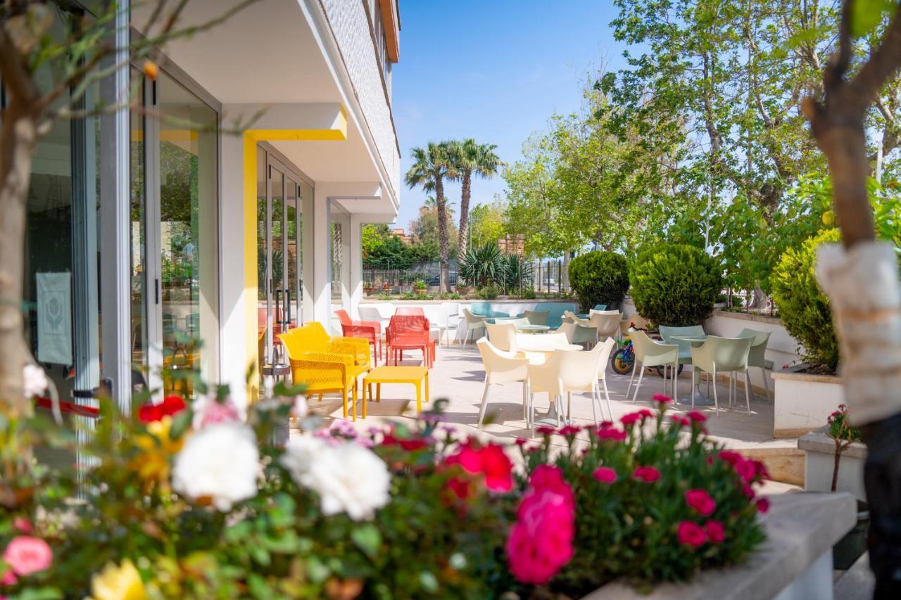Hotel Royal Giulianova Esterno foto